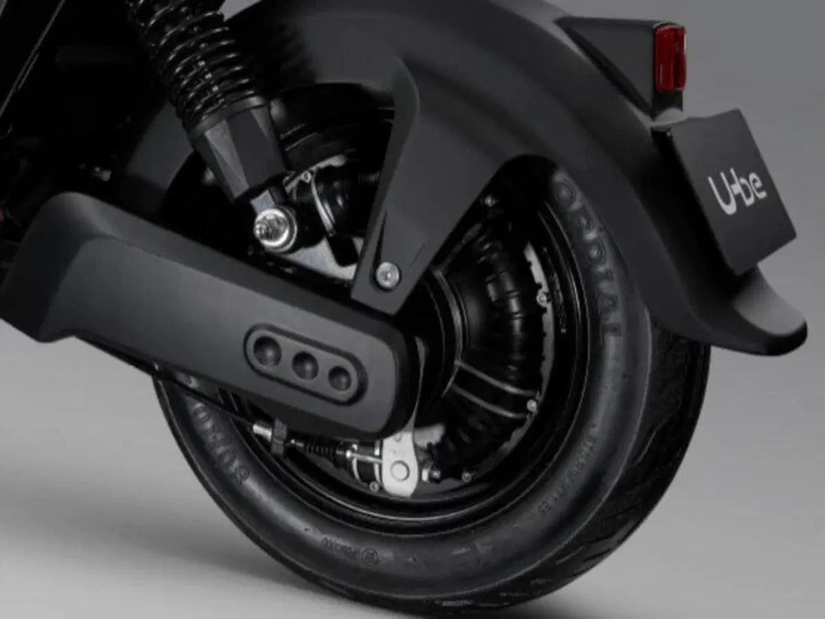 Honda U-be, scooter elettrico monoposto: poco più di 400 euro per la versione base (4)