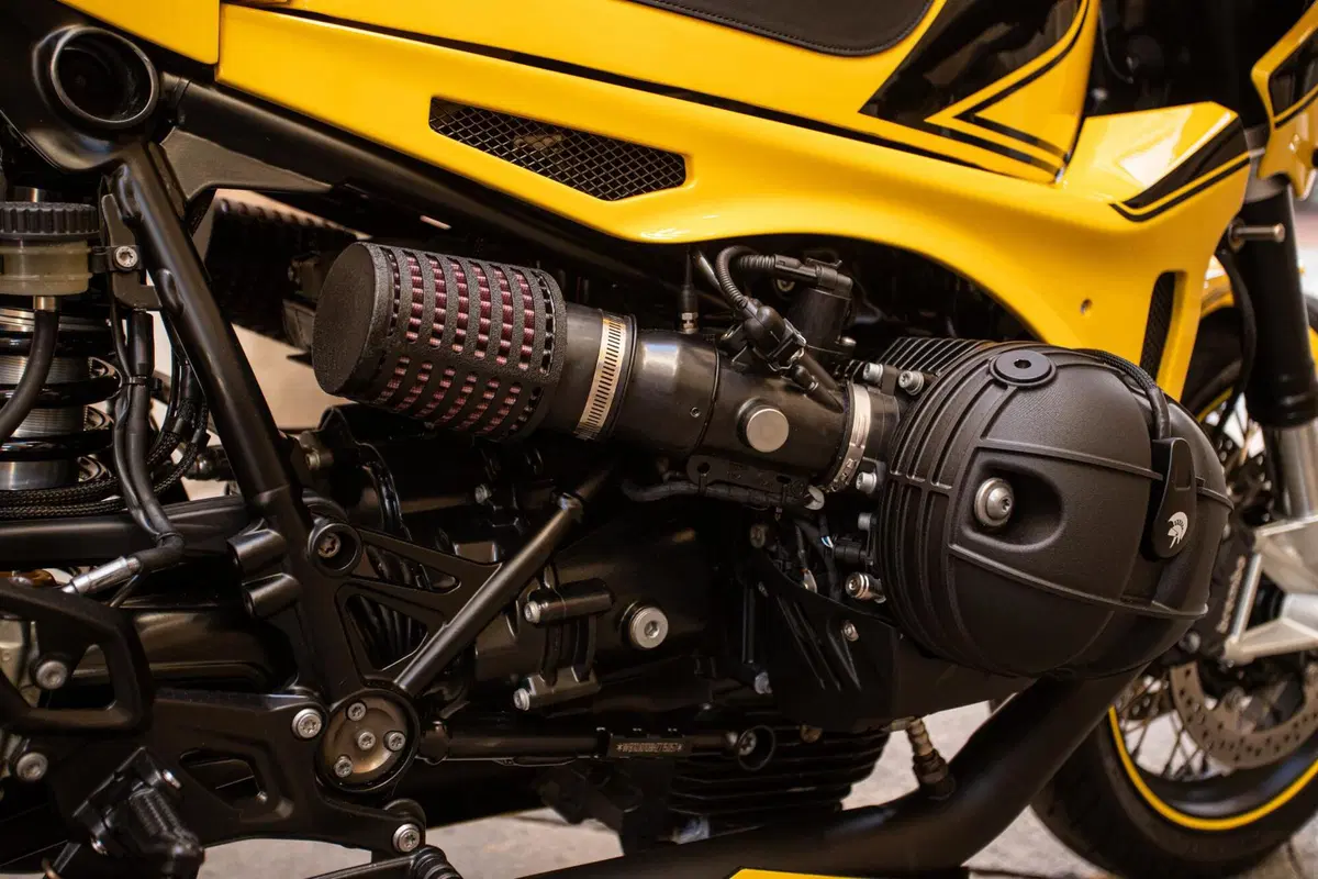 Ares Bullet. Dall'atelier modenese una BMW R NineT molto speciale (7)