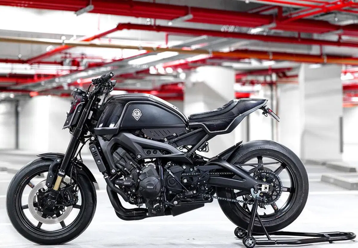 Yamaha XSR 900 di Rough Crafts: Yard Built in kit (3)