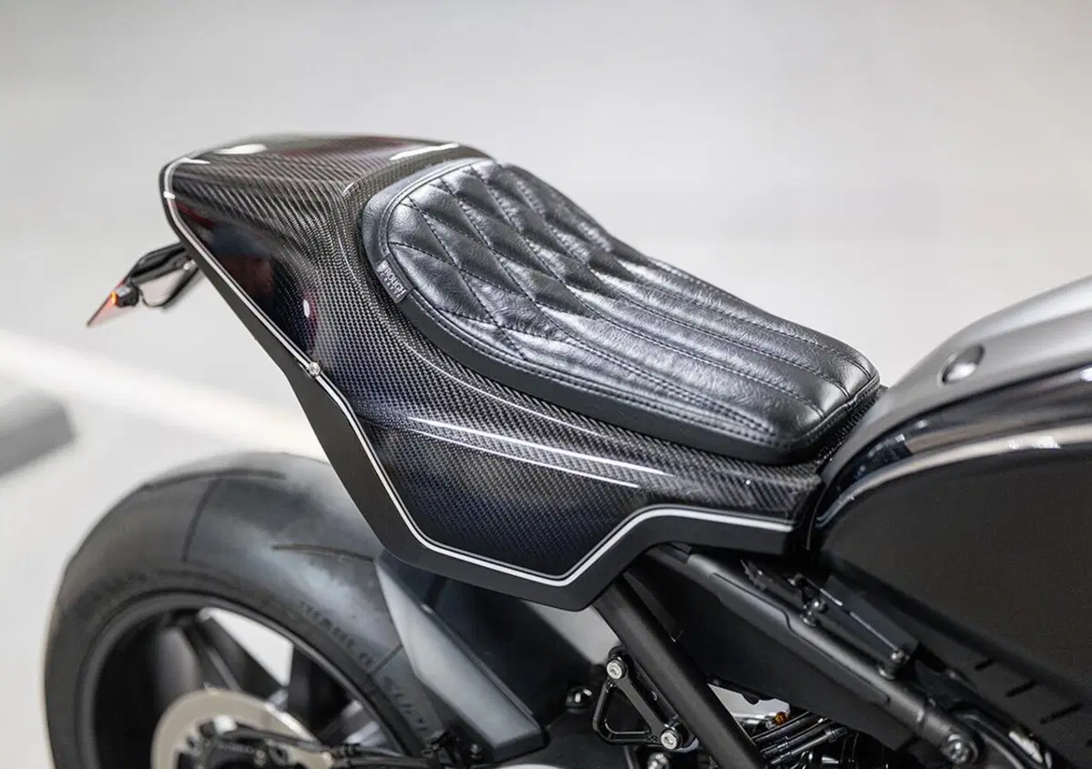 Yamaha XSR 900 di Rough Crafts: Yard Built in kit