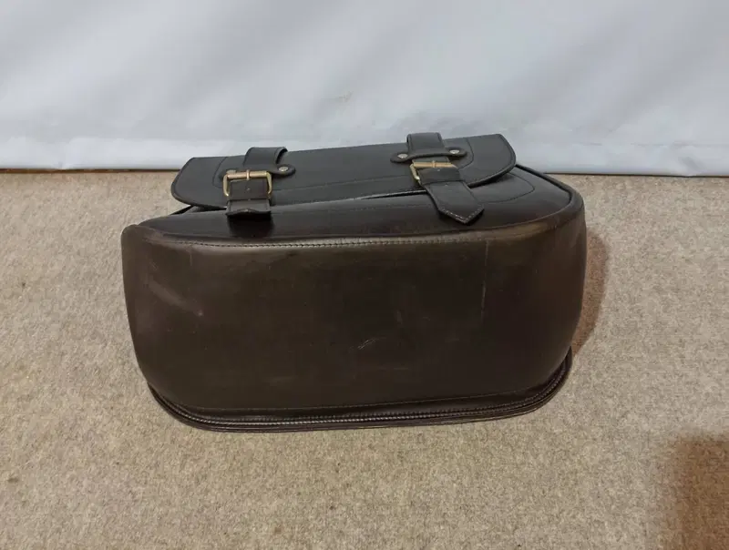 Borsa Laterale in Pelle Nera (6)