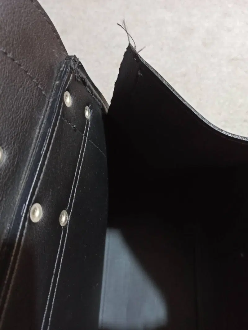 Borsa Laterale in Pelle Nera (12)