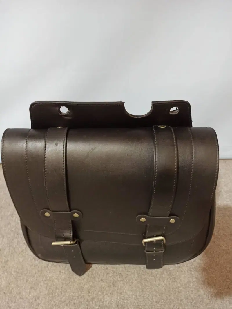Borsa Laterale in Pelle Nera (7)