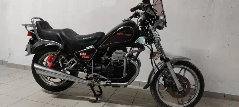 Moto Guzzi V 35 Florida (2)