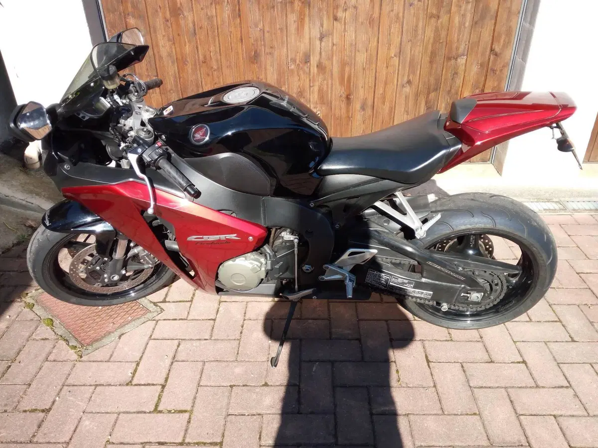 Honda CBR 1000 RR Fireblade (2008 - 11) (3)