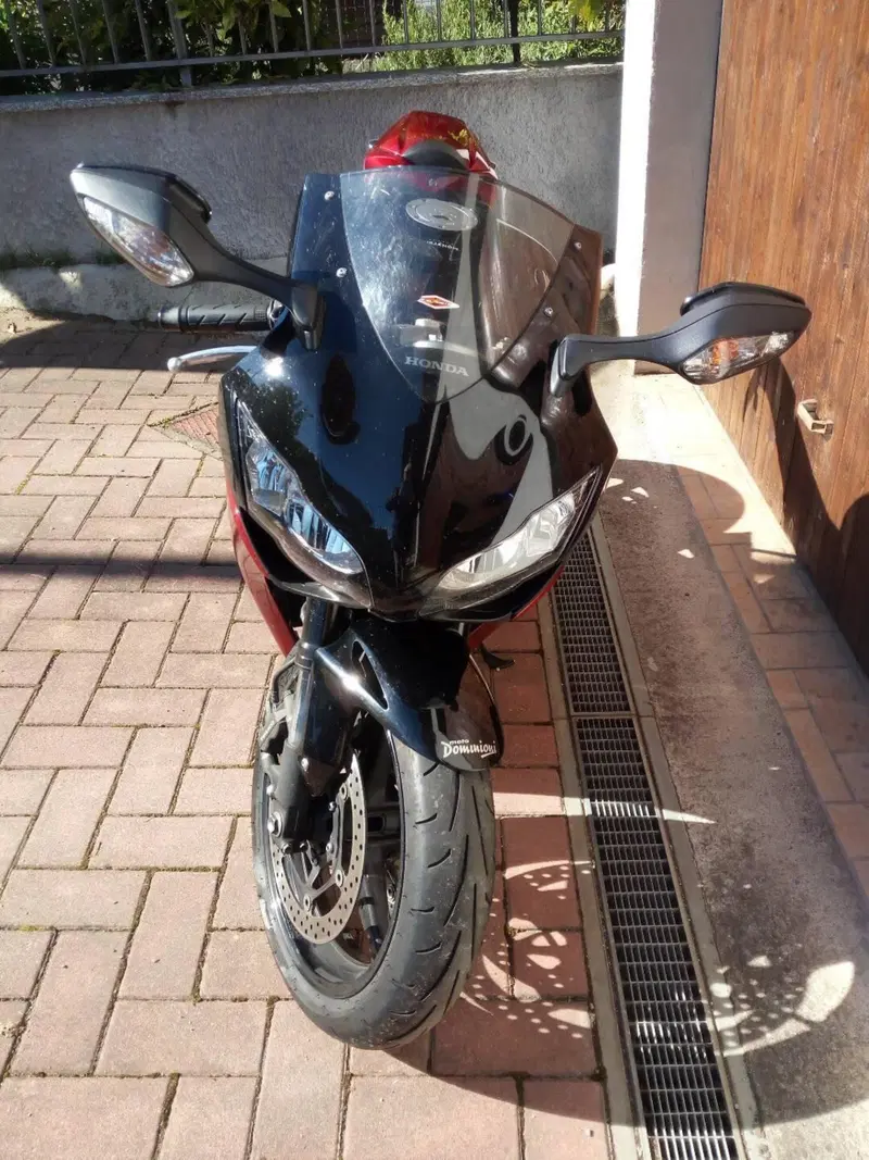 Honda CBR 1000 RR Fireblade (2008 - 11) (5)