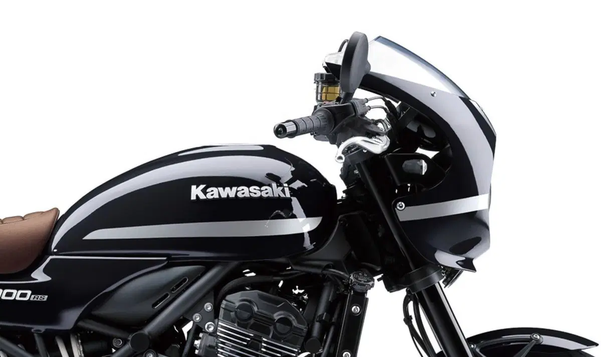 Kawasaki Z 900 RS Z 900 RS Cafe (2022) (4)