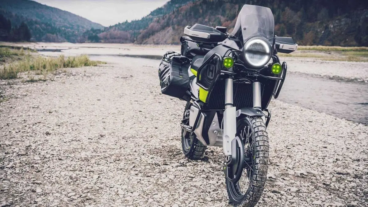 Husqvarna Norden 901. Il lancio si avvicina [Video] (12)