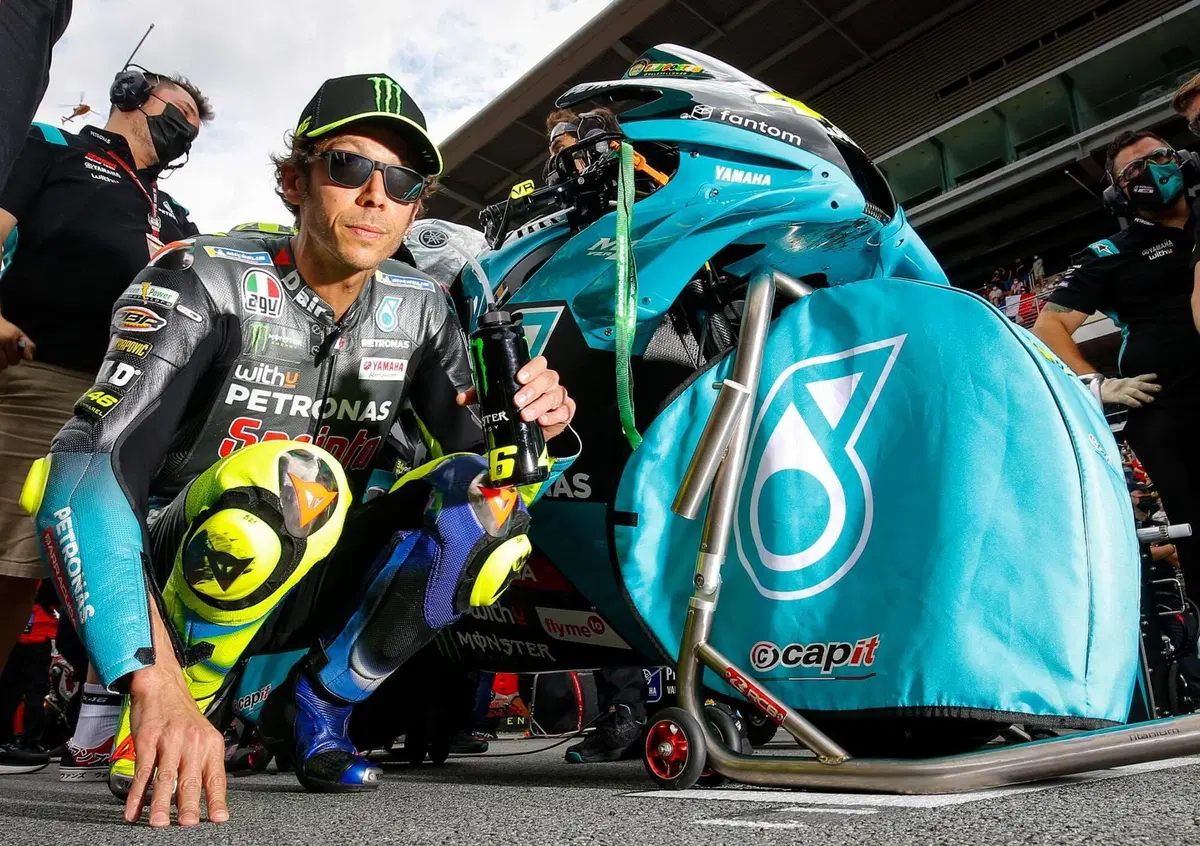Estremi Petronas:  Valentino Rossi, il veterano "che non vede l'ora" e Jake Dixon, il debuttante che "vado e me la godo"