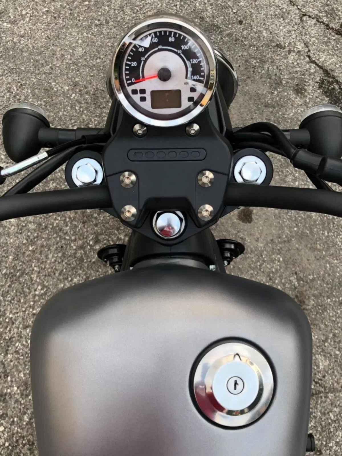 Motron Motorcycles Revolver 125 (2021 - 26) (6)