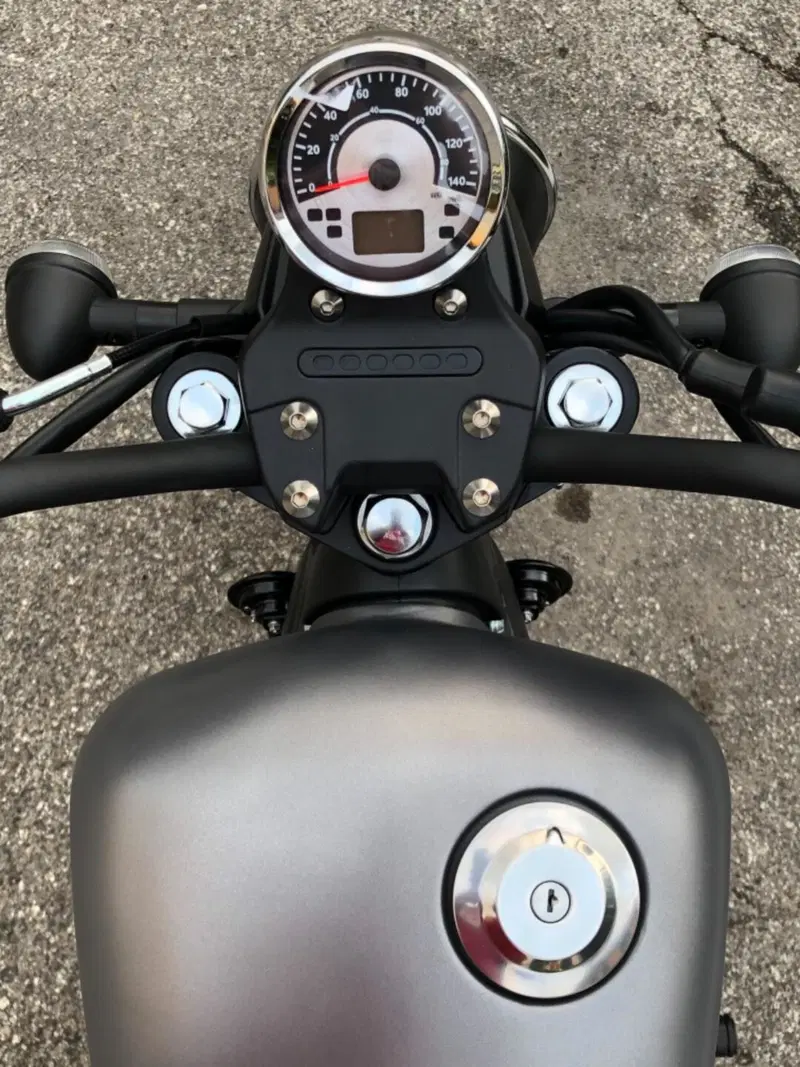 Motron Motorcycles Revolver 125 (2021 - 26) (6)