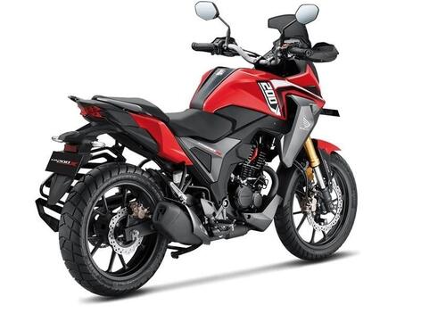 Honda CB200X, una nuova piccola adventure (8)