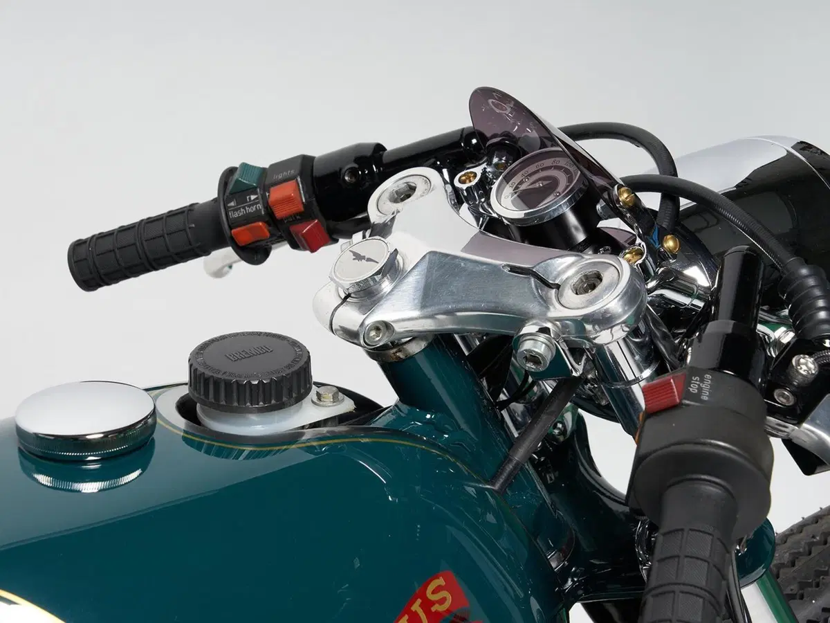 Moto Guzzi V50 Beretta. Da Deus per i 100 anni del marchio (11)