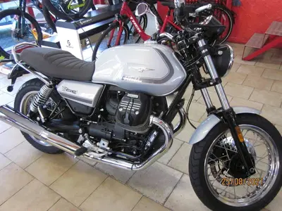 Moto Guzzi V7 Special (2021 - 24) nuova