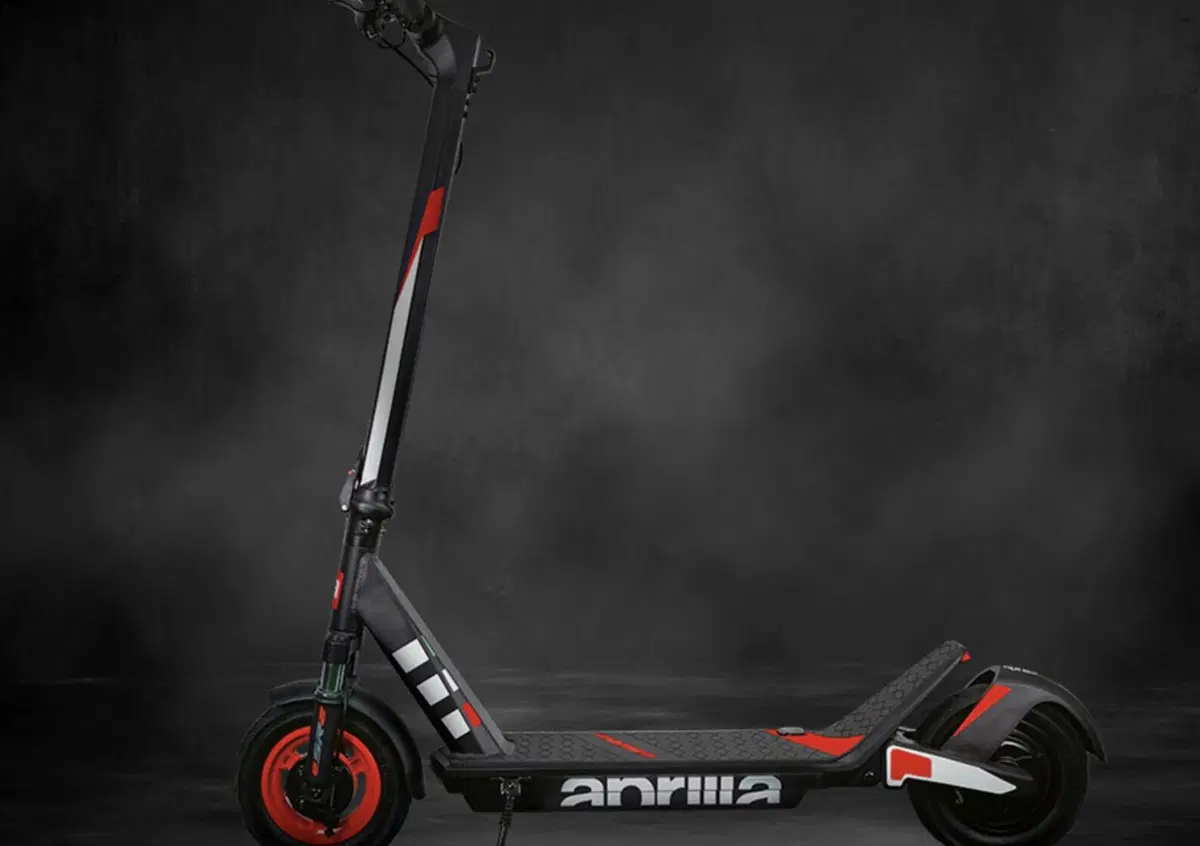 Aprilia eSR2: la mobilit&agrave; elettrica dall'anima sportiva