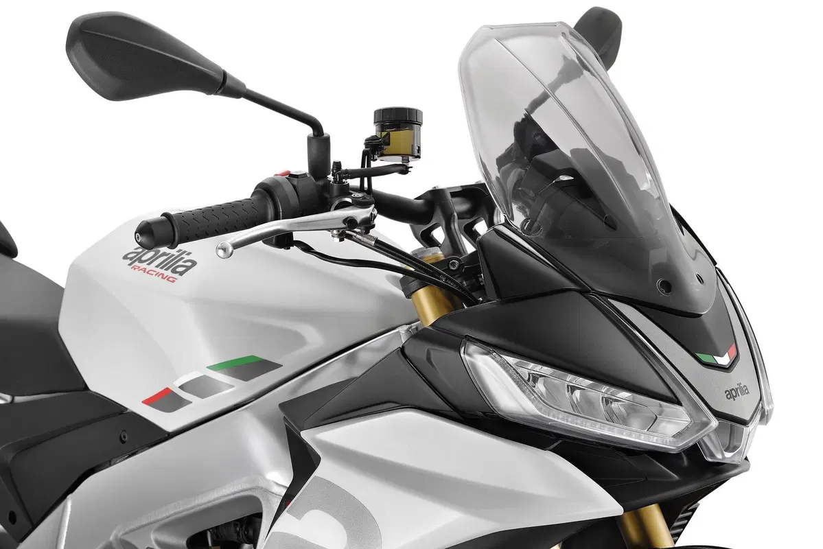 Aprilia Tuono V4 TEST: base o GT? (7)