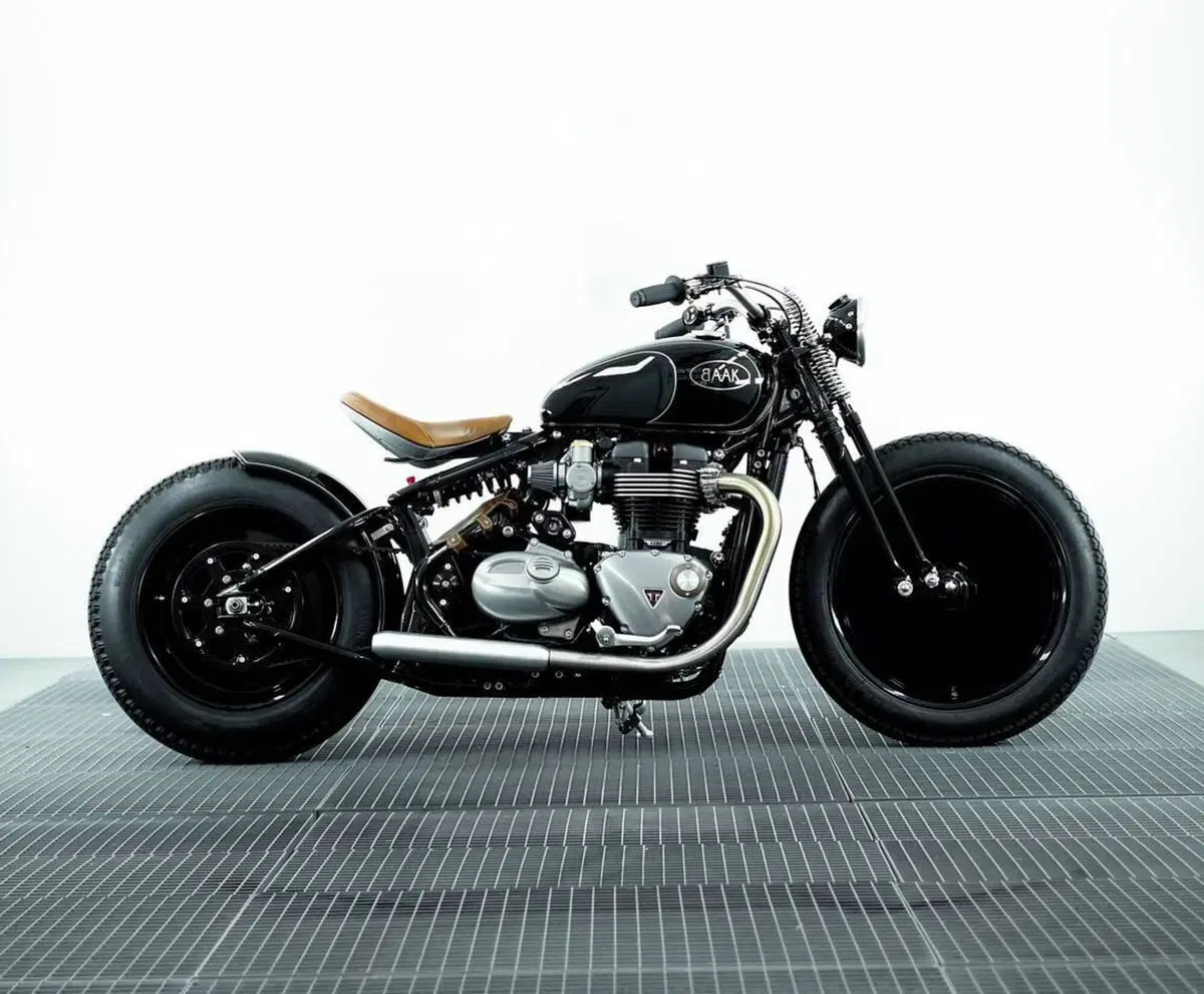 BAAK Motocyclettes Triumph Bobber Moon. Voglia di springer (11)