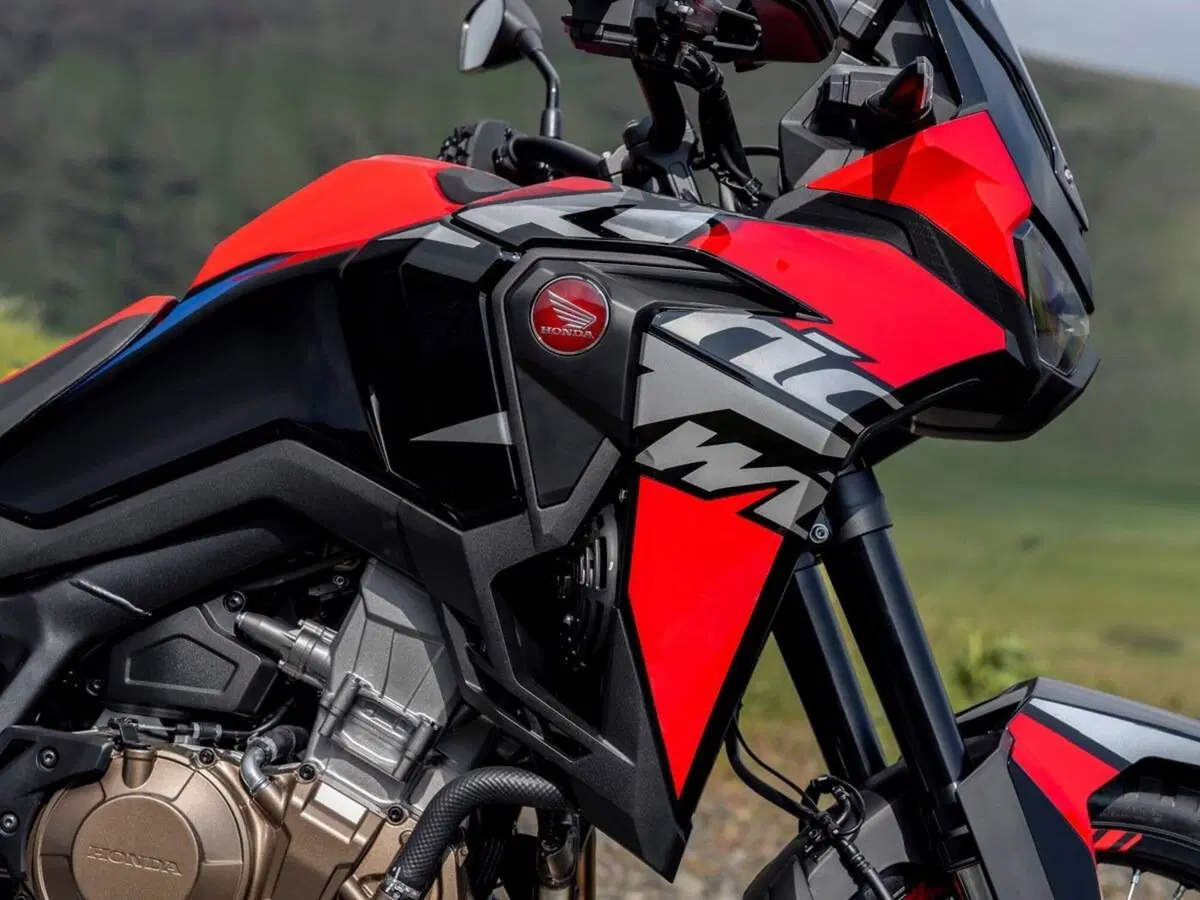  Honda Africa Twin e Africa Twin Adventure Sports: le versioni 2022 sono pronte (12)