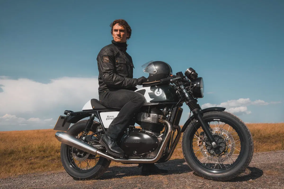 Royal Enfield e Belstaff: una capsule collection e due special per celebrare i 120 anni del brand (14)