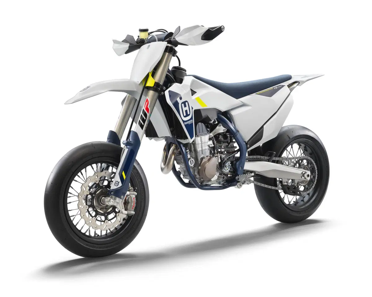 Husqvarna FS450 2022: già disponibile nei concessionari (2)