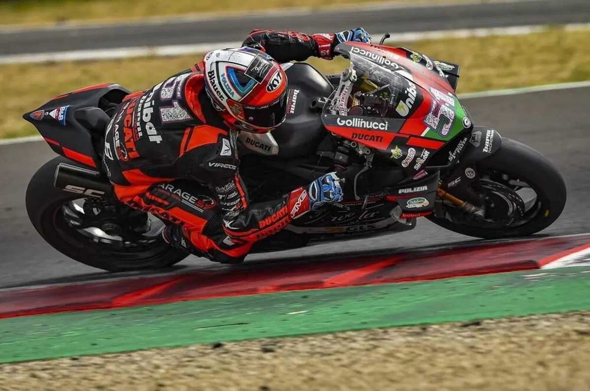 CIV - Michele Pirro è campione in SBK. Federico Caricasulo primo in una SuperSport spettacolare (2)
