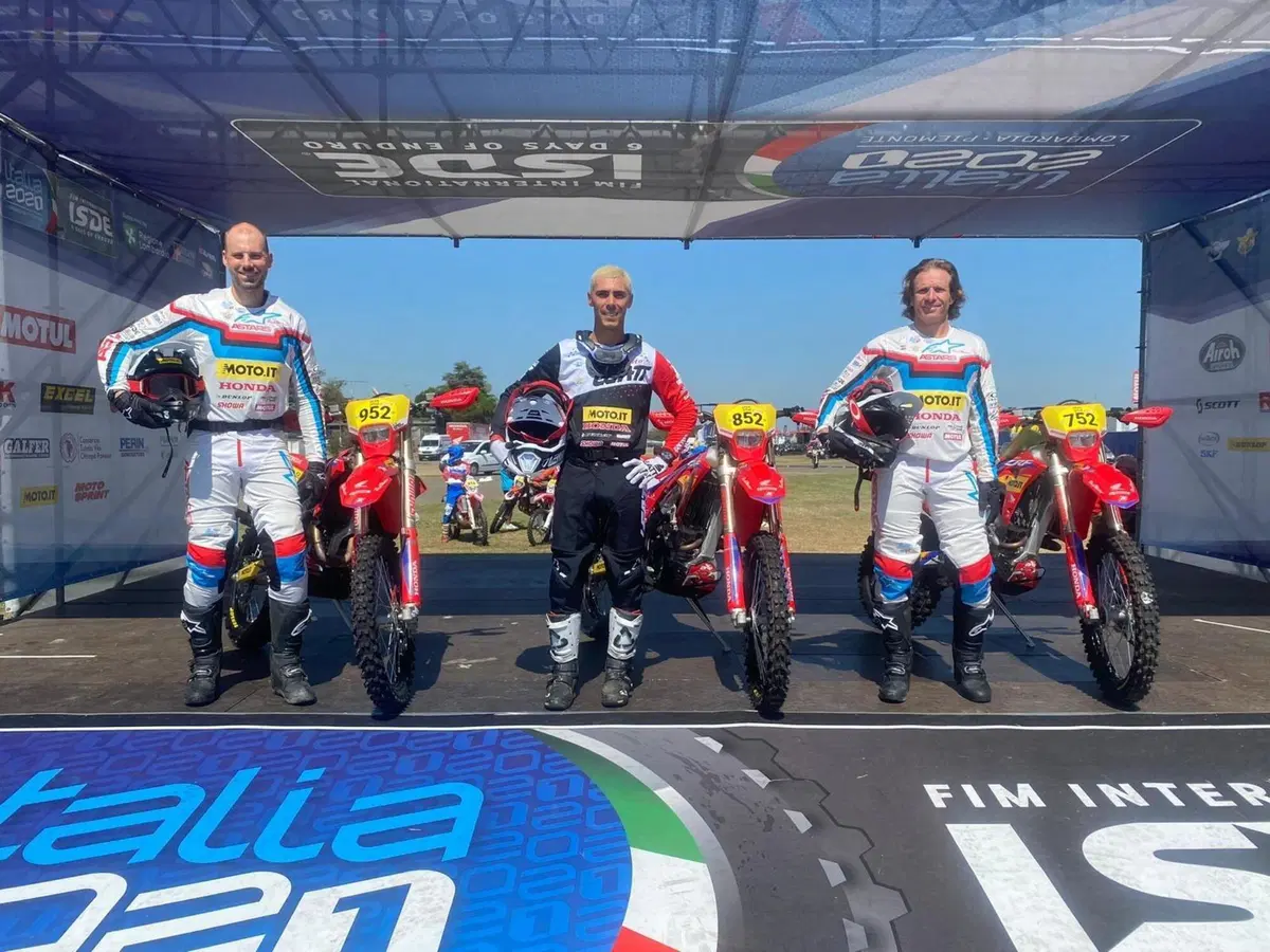 ISDE 21 Italia. La 6 Giorni Internazionale di Enduro è sulla pista di rullaggio (11)