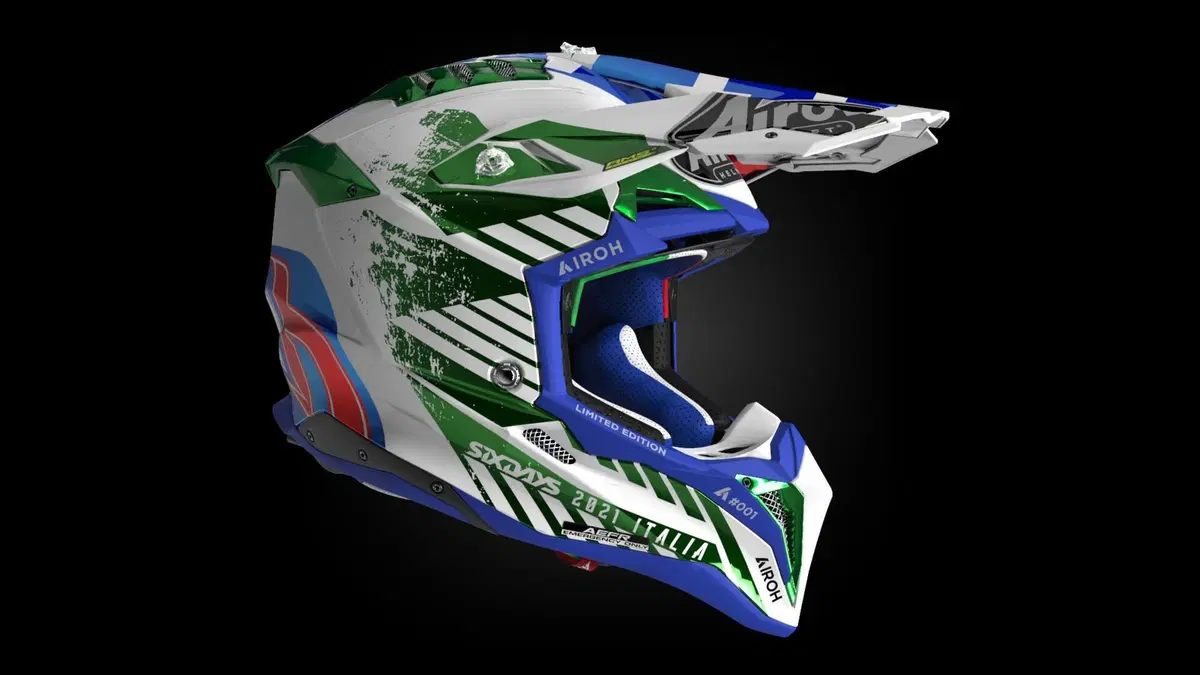 Airoh Aviator 3 Six Days Italia 2021  (3)