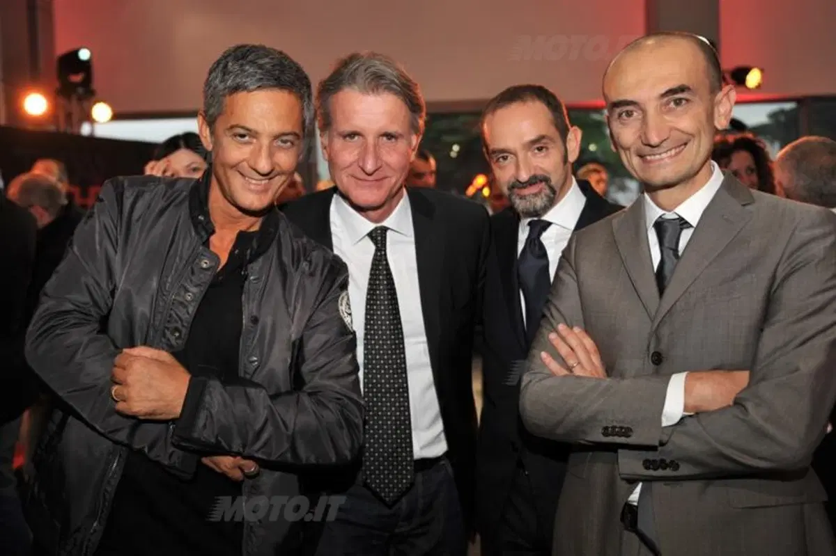Dovizioso inaugura il Ducati Store di Roma (6)