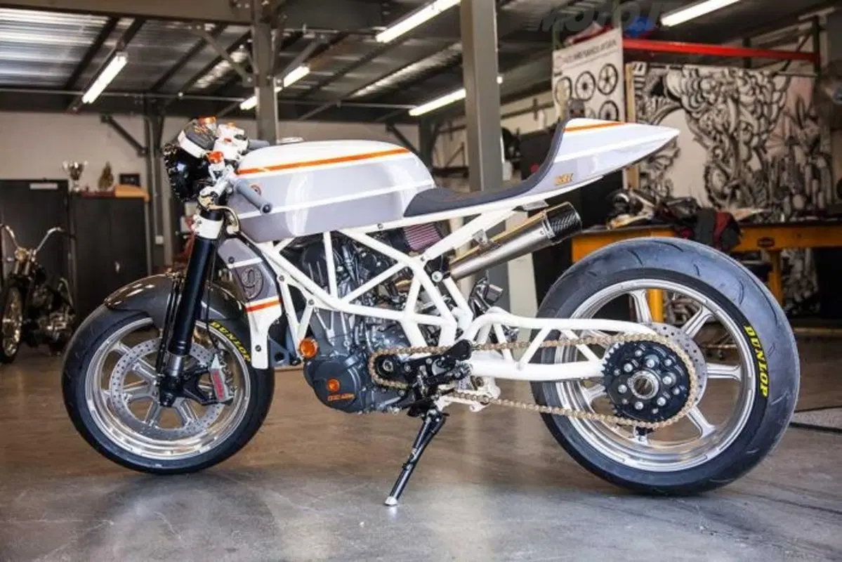 Roland Sands Design RSD KTM 690 CaféMoto (10)