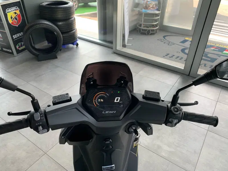 Lifan E4 L3e Doppia Batteria (2021 - 26) (3)