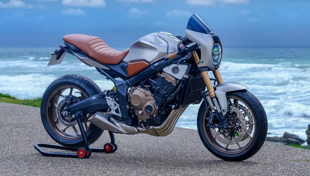 Gallery - Le 10 migliori Honda CB650R Special d'Europa (3)
