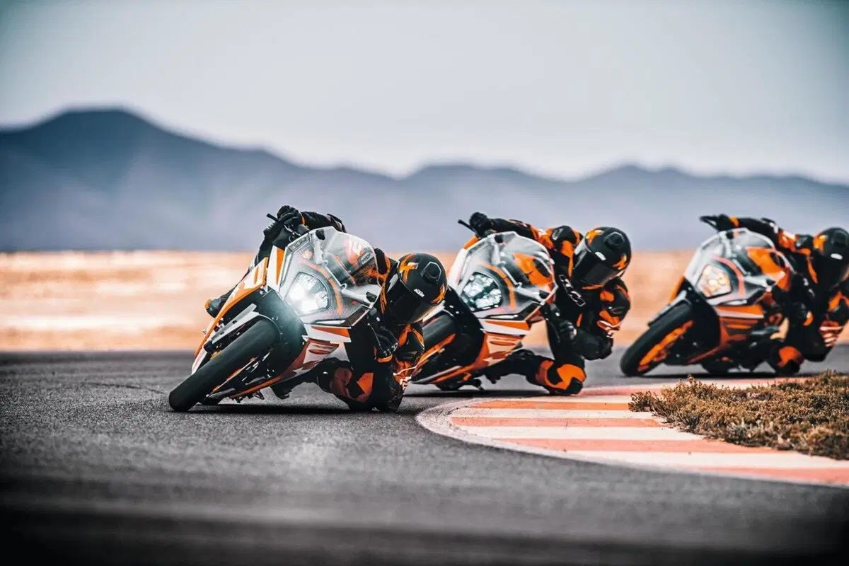 Nuove KTM RC 390 e RC 125 2022 (3)