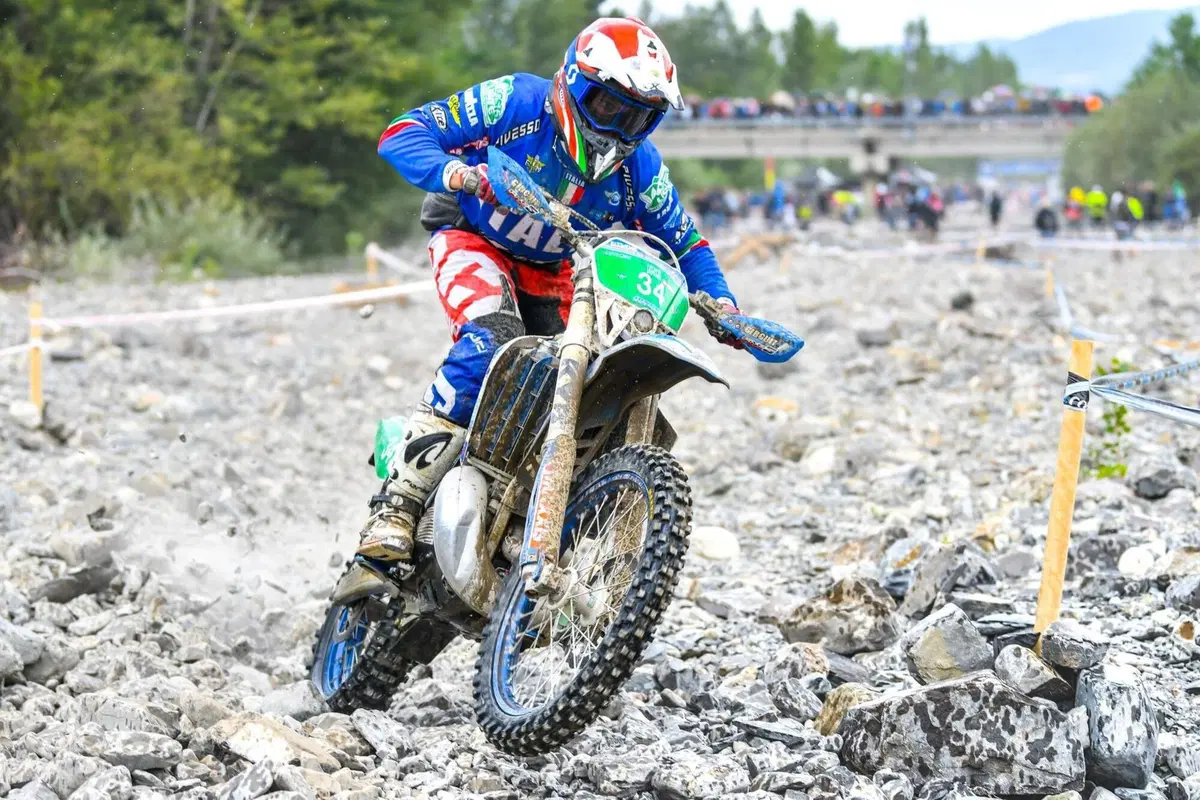 Maglia Azzurra. FIM ISDE, Day 2. L’Italia consolida il primato nel Trofeo e nel Trofeo Junior