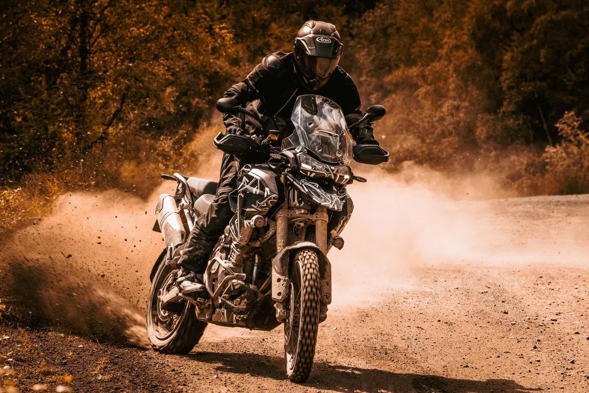 Triumph Tiger 1200 2022: prime foto! Esclusivo