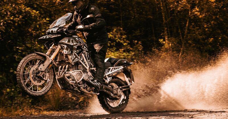 Nuova Triumph Tiger 1200 2022: le prime foto!