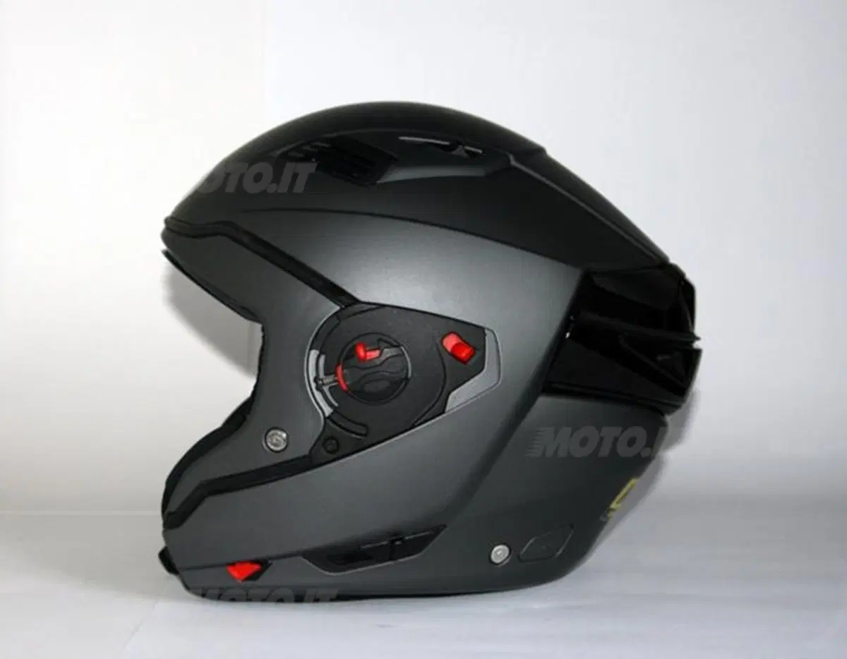 Casco Airoh Executive, il modulare innovativo (4)