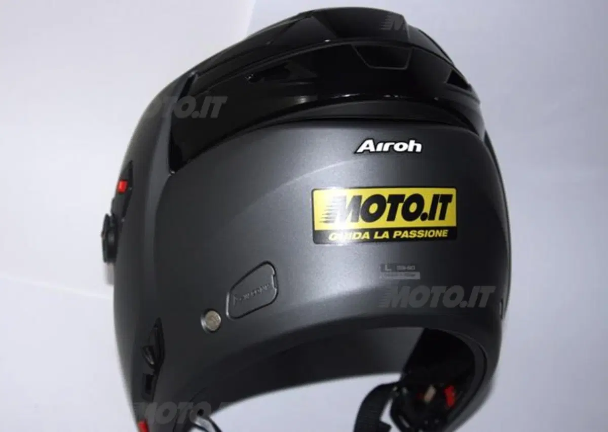 Casco Airoh Executive, il modulare innovativo (22)