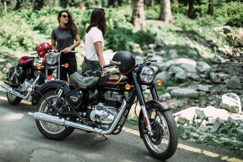 Nuova Royal Enfield Classic 350. Oggi il lancio sul mercato indiano, arriverà a EICMA 2021  (2)