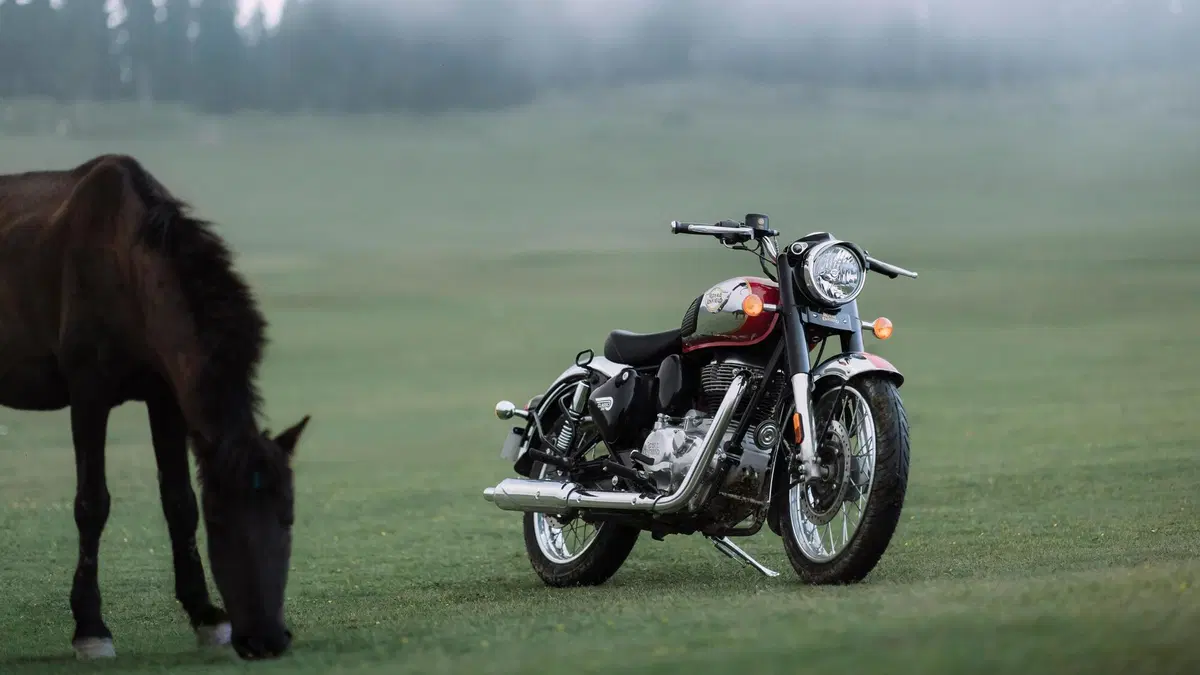 Nuova Royal Enfield Classic 350. Oggi il lancio sul mercato indiano, arriverà a EICMA 2021  (10)