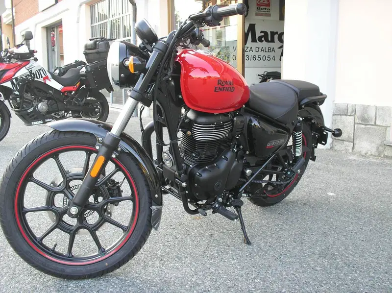 Royal Enfield Meteor 350 (2021 - 26) (3)