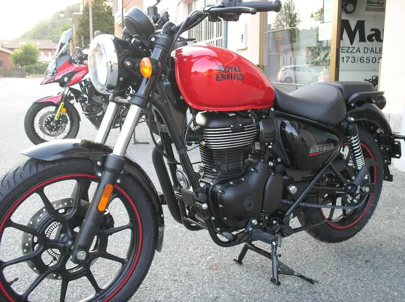Royal Enfield Meteor 350 (2021 - 26) (7)