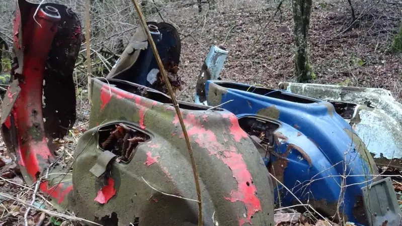 Trieste: dopo oltre vent'anni rimosse 65 carcasse di auto e moto