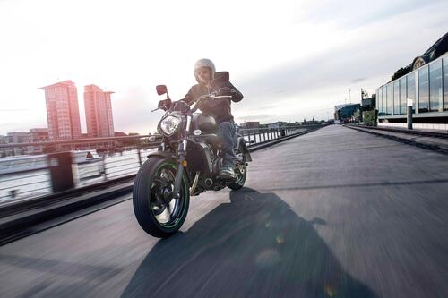 Kawasaki Vulcan S, in arrivo la versione 2022 (2)