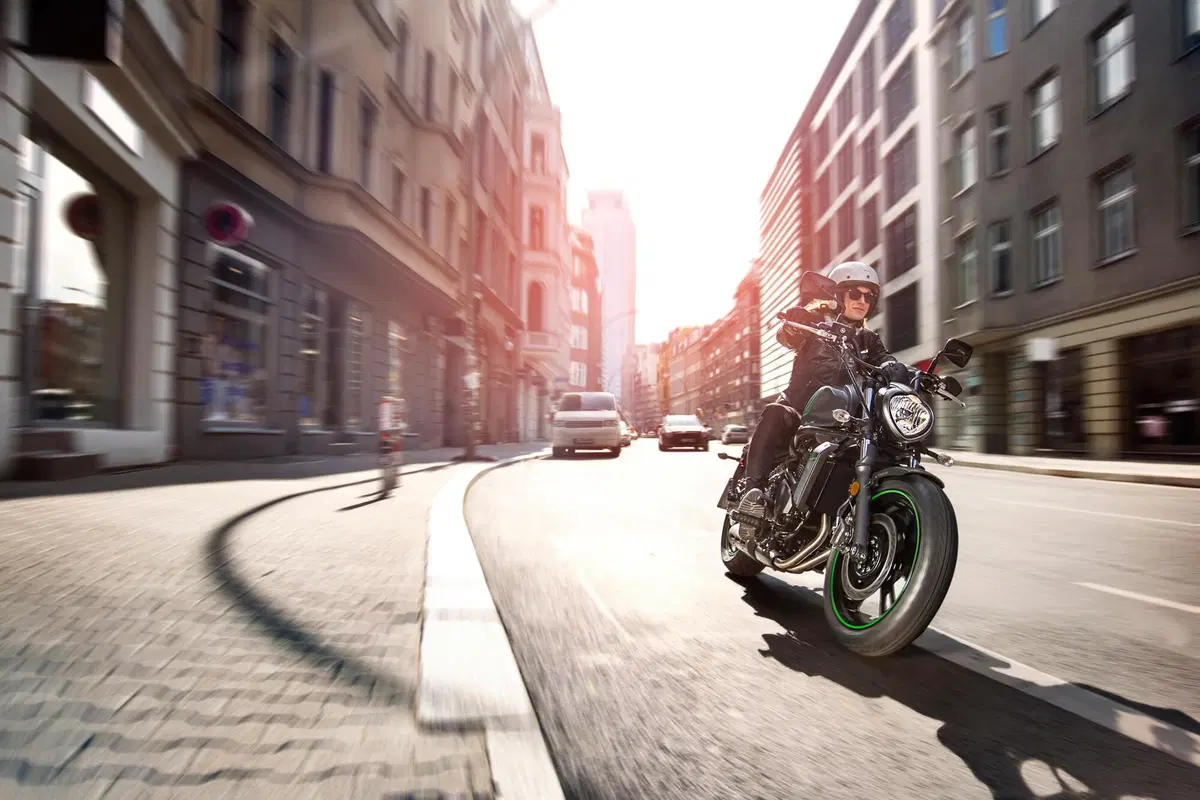 Kawasaki Vulcan S, in arrivo la versione 2022 (10)