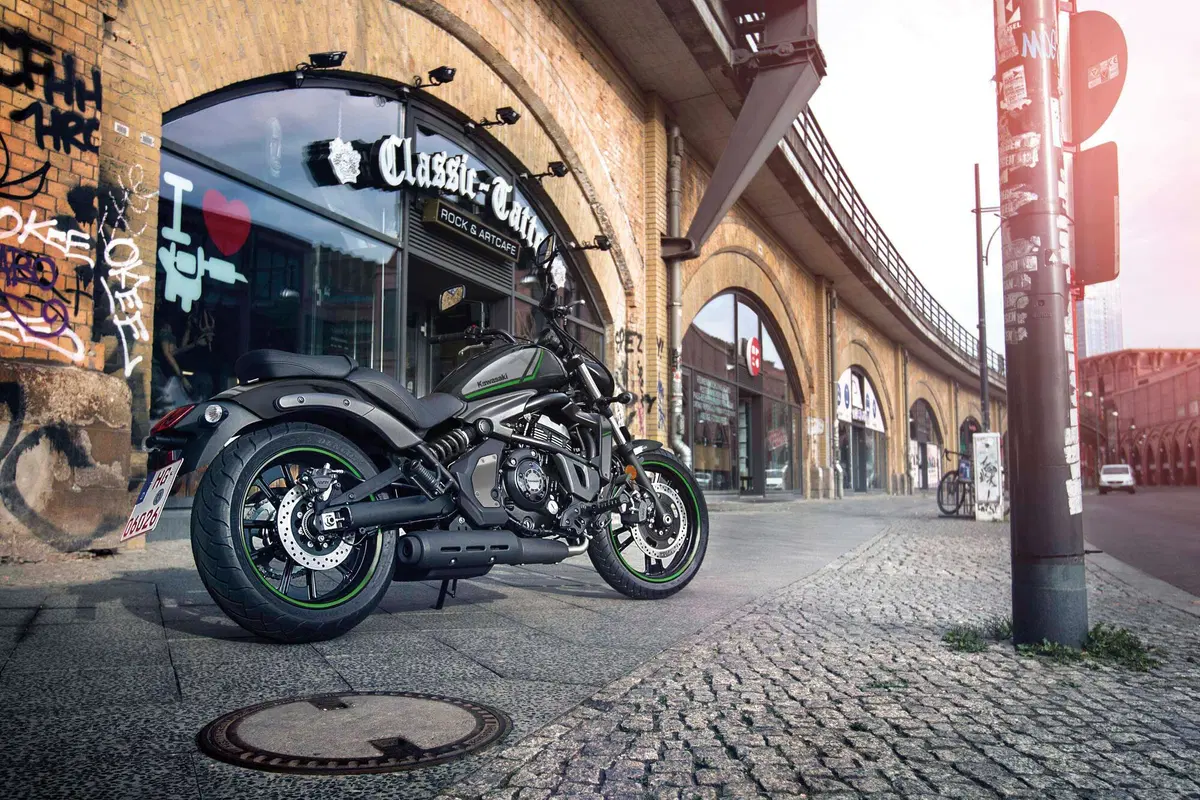 Kawasaki Vulcan S, in arrivo la versione 2022 (14)