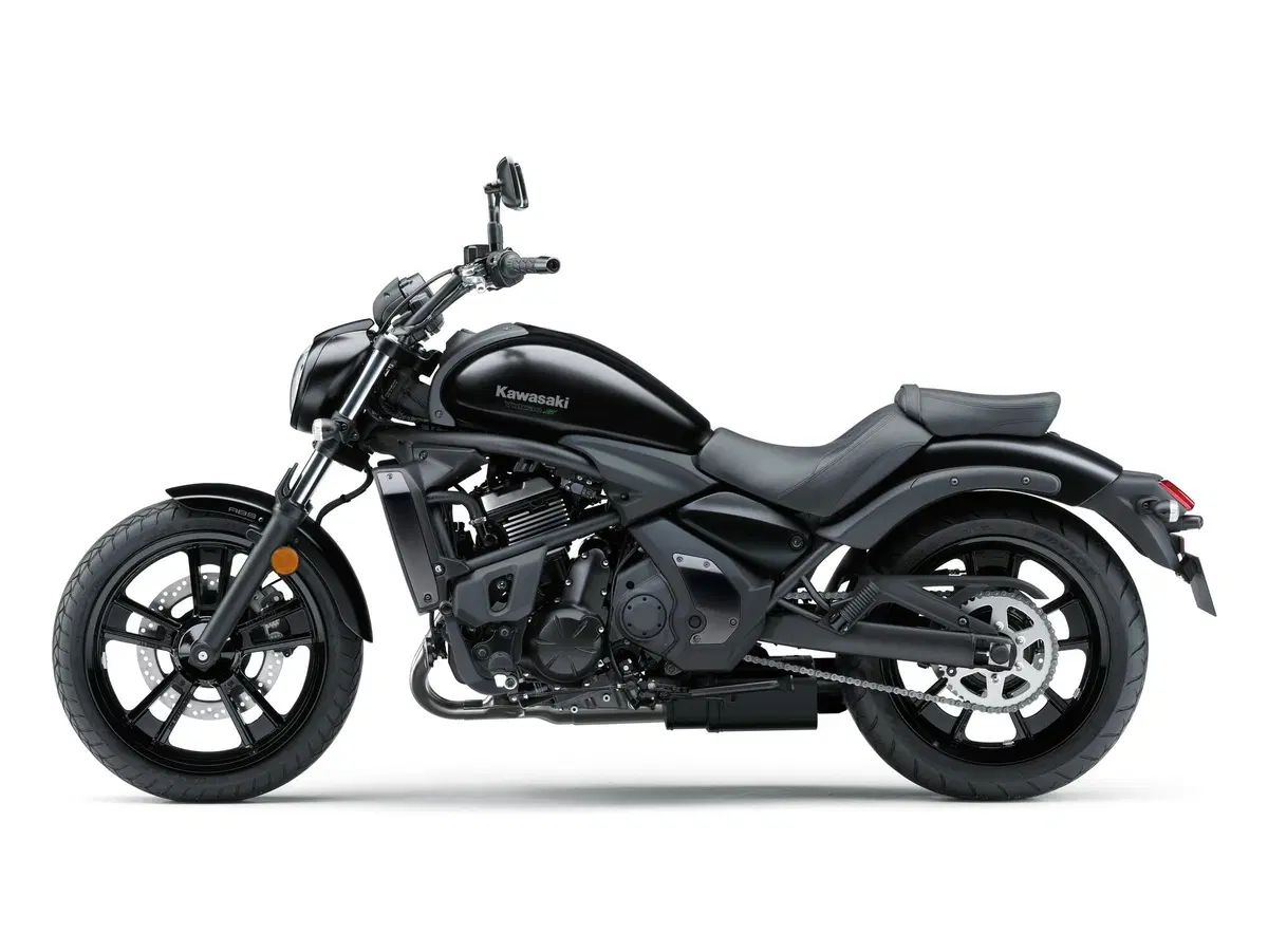 Kawasaki Vulcan S, in arrivo la versione 2022 (3)