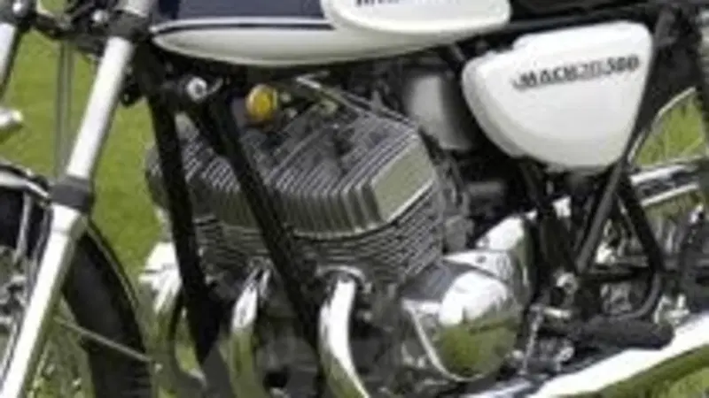 Massimo Clarke: "I motori tre cilindri a due tempi"