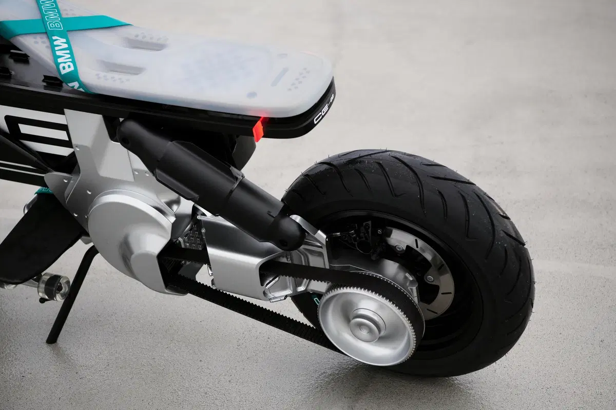 BMW Concept EC 02. L'elettrico urbano per nuovi motociclisti (7)