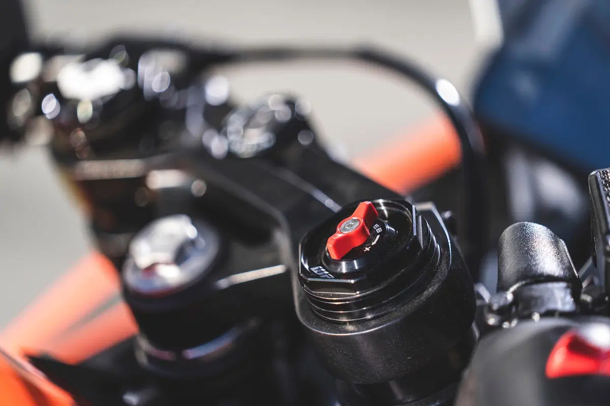 KTM RC 390 2022 TEST: Piccole belve crescono (7)