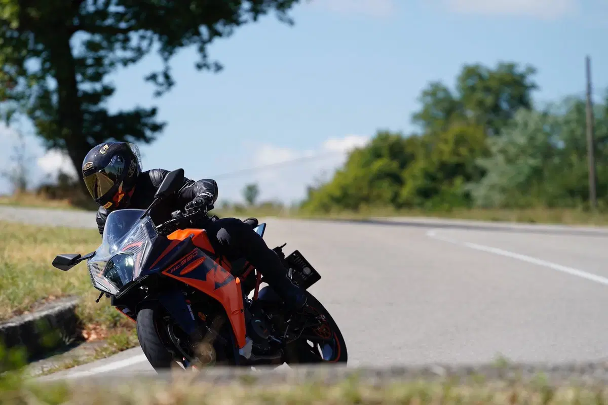KTM RC 390 2022 TEST: Piccole belve crescono (8)